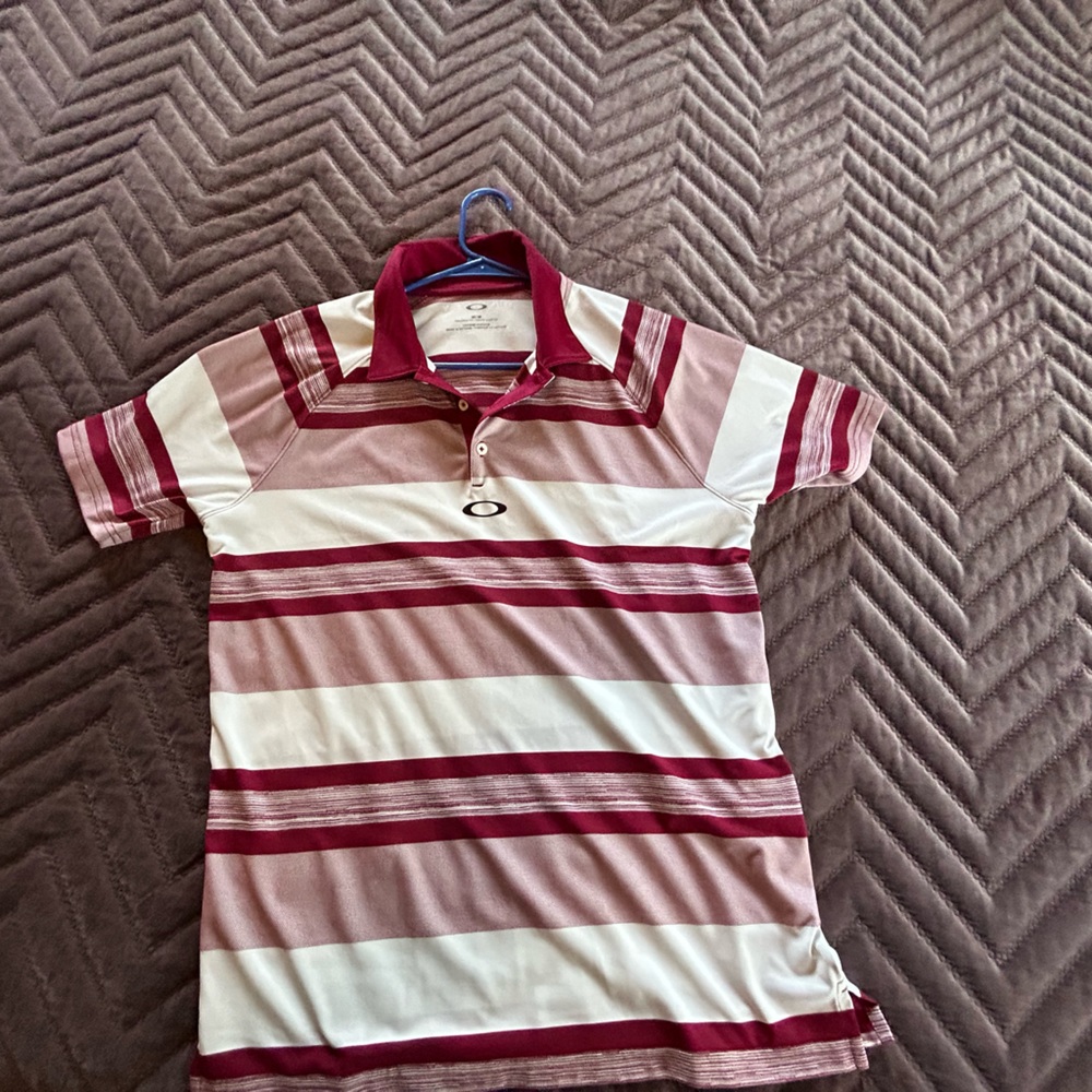Men’s Oakley polo